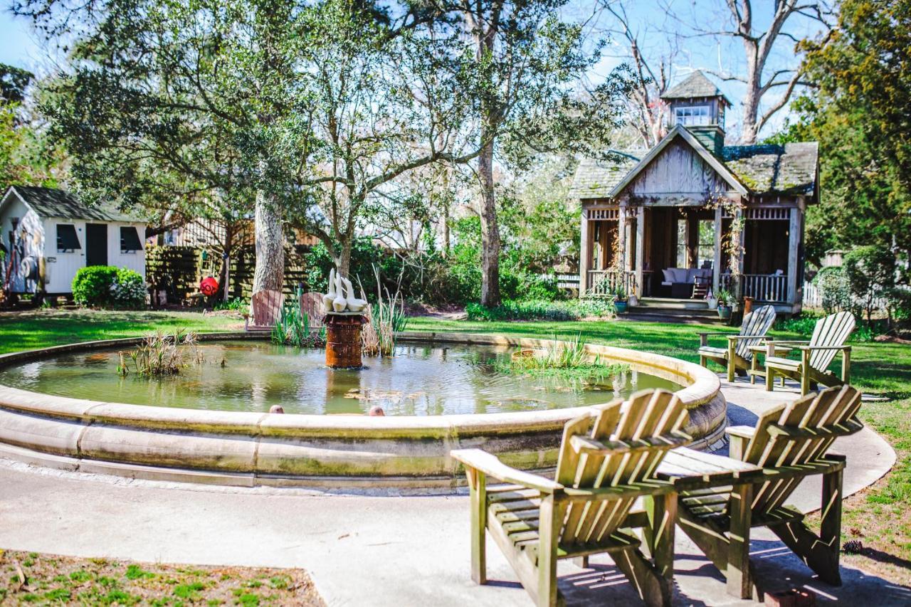 Roanoke Island Bed & Breakfast