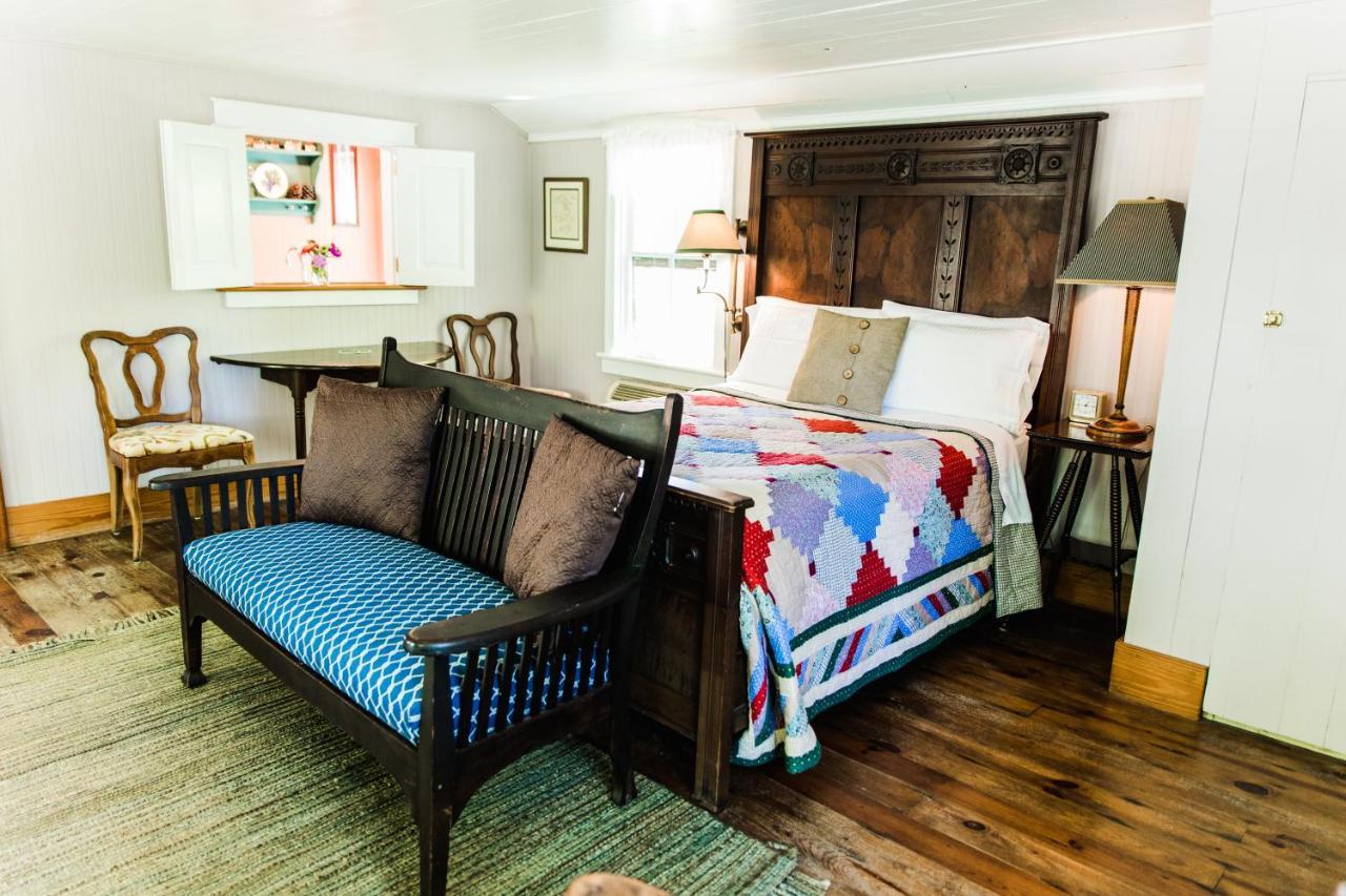 Roanoke Island 3*