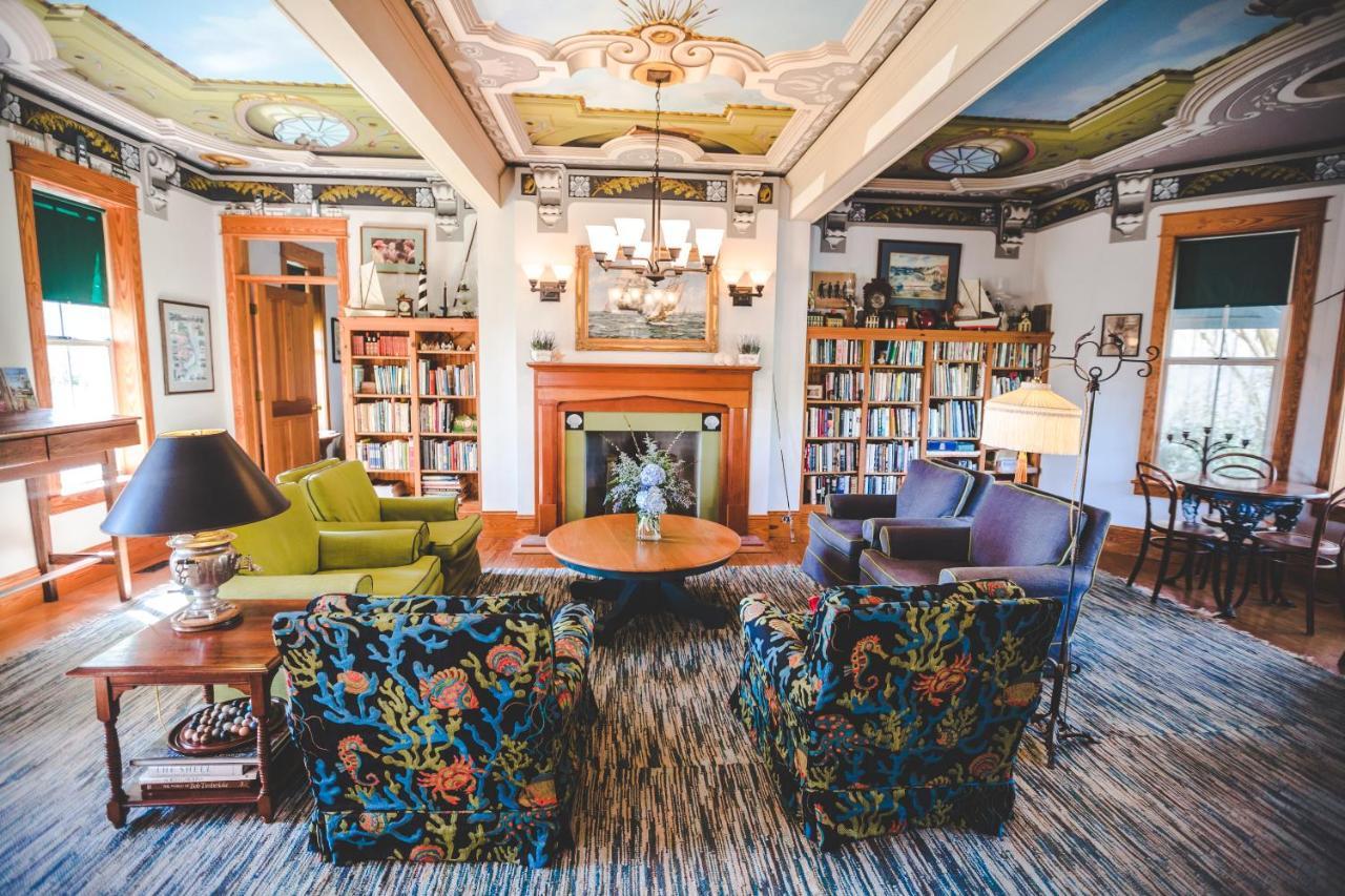 Roanoke Island Bed & Breakfast